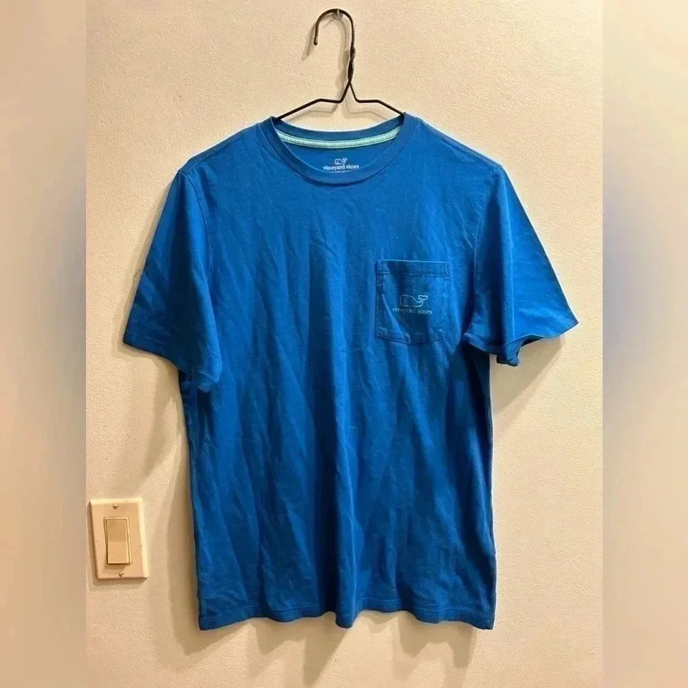 Bundle of Boy’s Vineyard Vines button downs/tshirt Size XL